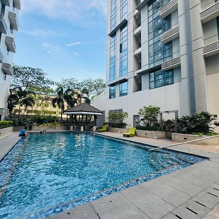 Studio At Viceroy T4 Florence Way Manila Exterior foto