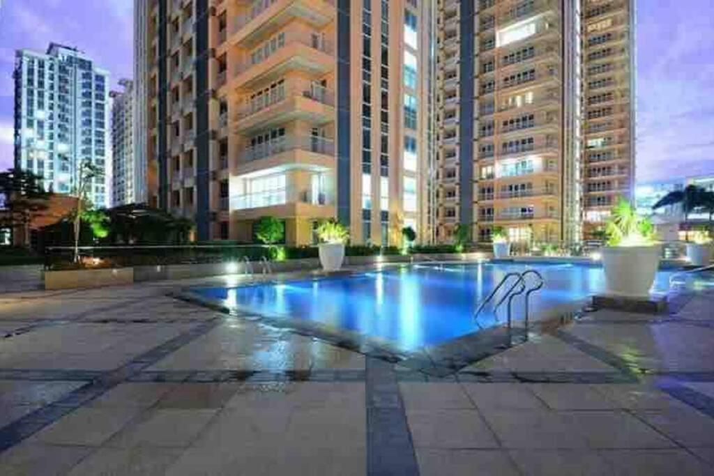 Studio At Viceroy T4 Florence Way Manila Exterior foto
